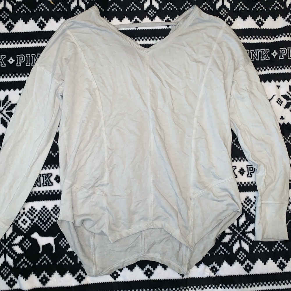 Women’s Long Sleeve Shirt with cutout back
